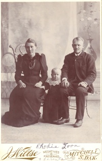 1892 Rhodie-Loon-parents.jpg